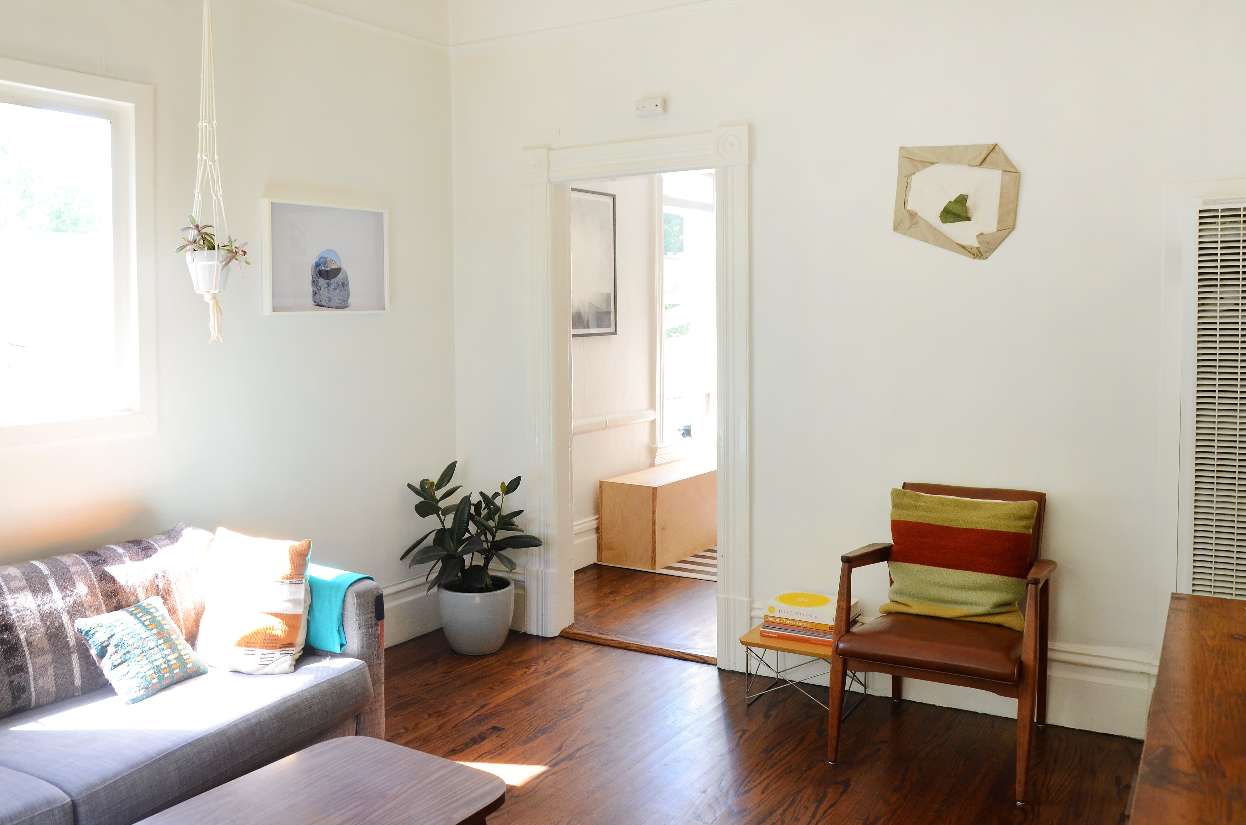 House Tour An Oakland Apartment Shared by Two Artists Apartment Therapy